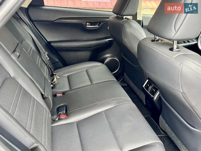 Сірий Лексус НХ, об'ємом двигуна 2 л та пробігом 56 тис. км за 20999 $, фото 60 на Automoto.ua