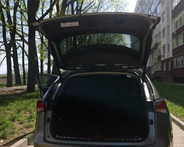 Серый Лексус НХ, объемом двигателя 2 л и пробегом 165 тыс. км за 21500 $, фото 23 на Automoto.ua