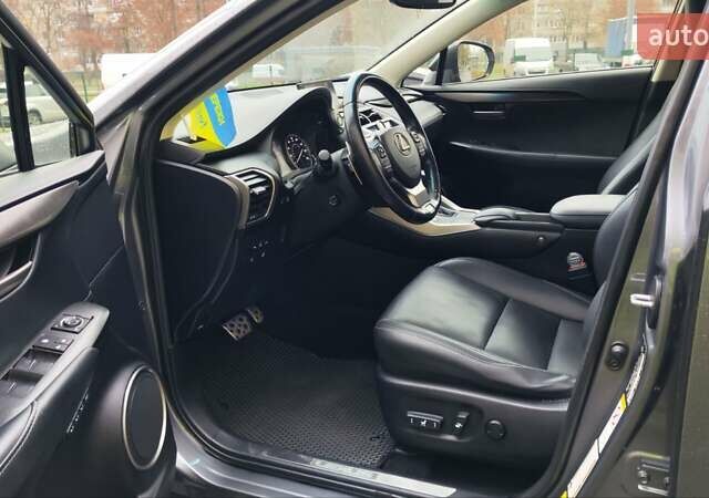 Сірий Лексус НХ, об'ємом двигуна 1.99 л та пробігом 139 тис. км за 24900 $, фото 17 на Automoto.ua