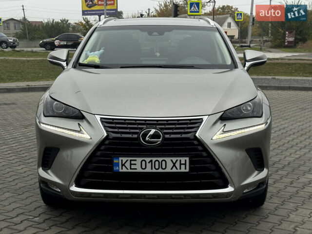 Сірий Лексус НХ, об'ємом двигуна 2 л та пробігом 67 тис. км за 25700 $, фото 2 на Automoto.ua