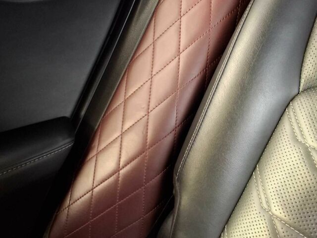 Серый Лексус НХ, объемом двигателя 2 л и пробегом 140 тыс. км за 23500 $, фото 7 на Automoto.ua