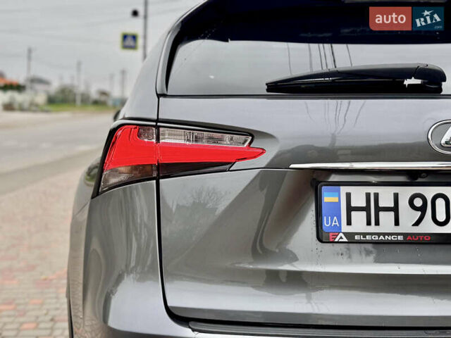 Сірий Лексус НХ, об'ємом двигуна 2 л та пробігом 56 тис. км за 20999 $, фото 31 на Automoto.ua