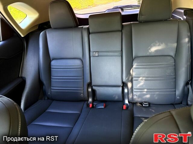 Серый Лексус НХ, объемом двигателя 2 л и пробегом 104 тыс. км за 30000 $, фото 11 на Automoto.ua