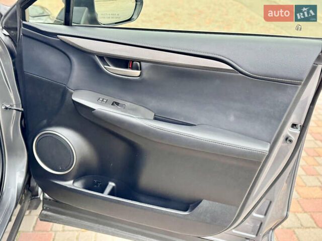 Сірий Лексус НХ, об'ємом двигуна 2 л та пробігом 56 тис. км за 20999 $, фото 65 на Automoto.ua