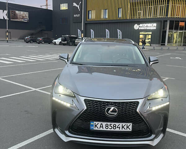 Серый Лексус НХ, объемом двигателя 2 л и пробегом 118 тыс. км за 25000 $, фото 1 на Automoto.ua