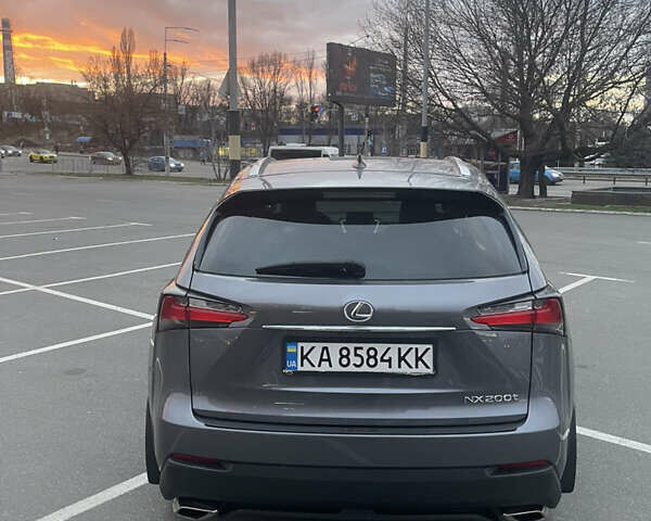 Серый Лексус НХ, объемом двигателя 2 л и пробегом 118 тыс. км за 25000 $, фото 4 на Automoto.ua
