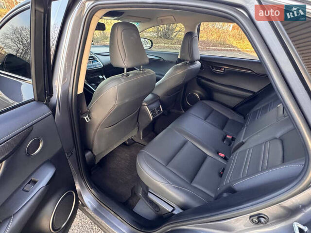 Серый Лексус НХ, объемом двигателя 2 л и пробегом 54 тыс. км за 22500 $, фото 9 на Automoto.ua