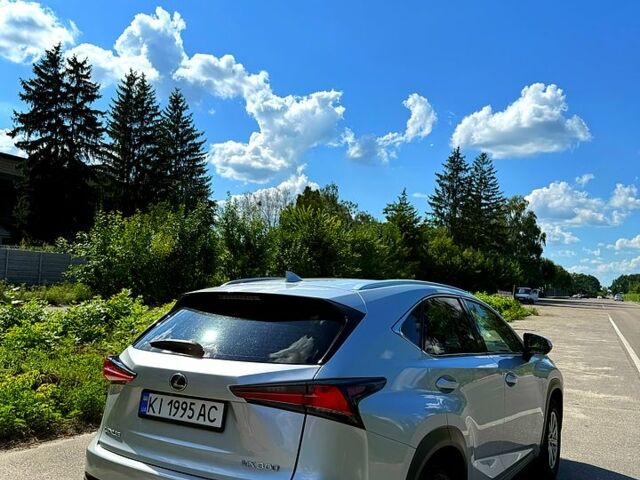 Серый Лексус НХ, объемом двигателя 2 л и пробегом 104 тыс. км за 30000 $, фото 7 на Automoto.ua