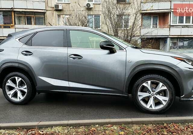 Сірий Лексус НХ, об'ємом двигуна 1.99 л та пробігом 139 тис. км за 24900 $, фото 6 на Automoto.ua