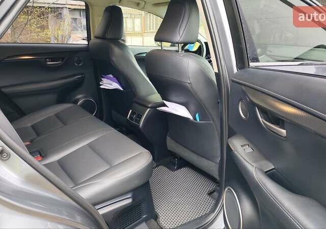 Сірий Лексус НХ, об'ємом двигуна 1.99 л та пробігом 139 тис. км за 24900 $, фото 15 на Automoto.ua