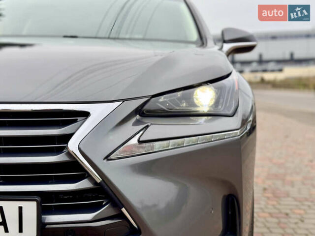 Сірий Лексус НХ, об'ємом двигуна 2 л та пробігом 55 тис. км за 20999 $, фото 17 на Automoto.ua