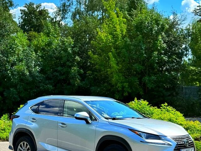 Серый Лексус НХ, объемом двигателя 2 л и пробегом 104 тыс. км за 30000 $, фото 3 на Automoto.ua