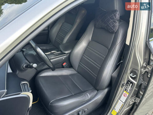 Серый Лексус НХ, объемом двигателя 2 л и пробегом 95 тыс. км за 22500 $, фото 2 на Automoto.ua