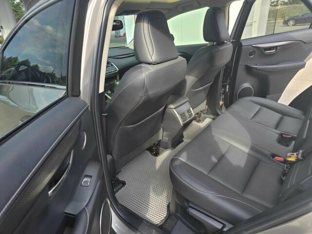 Сірий Лексус НХ, об'ємом двигуна 2 л та пробігом 48 тис. км за 28500 $, фото 8 на Automoto.ua