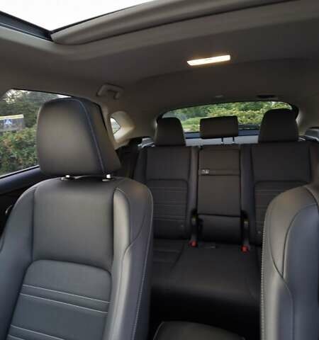 Серый Лексус НХ, объемом двигателя 2 л и пробегом 51 тыс. км за 28500 $, фото 24 на Automoto.ua