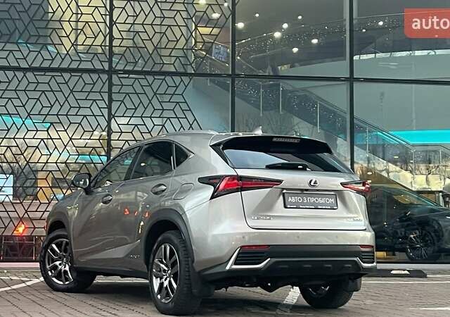Сірий Лексус НХ, об'ємом двигуна 2.49 л та пробігом 90 тис. км за 34651 $, фото 1 на Automoto.ua