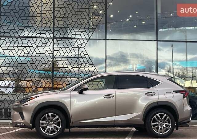 Сірий Лексус НХ, об'ємом двигуна 2.49 л та пробігом 90 тис. км за 34651 $, фото 2 на Automoto.ua