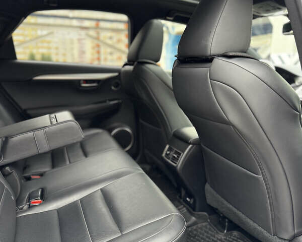 Лексус НХ 2018 у Києві на Automoto.ua Сірий Лексус НХ, об'ємом двигуна 2 л та пробігом 82 тис. км за 36000 $, фото 33 на Automoto.ua