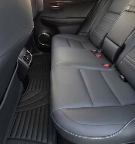 Серый Лексус НХ, объемом двигателя 2 л и пробегом 51 тыс. км за 28500 $, фото 27 на Automoto.ua