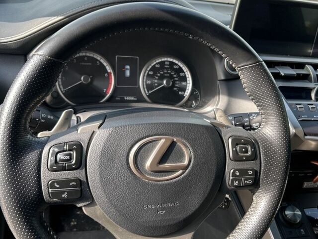 Сірий Лексус НХ, об'ємом двигуна 2 л та пробігом 131 тис. км за 30000 $, фото 18 на Automoto.ua