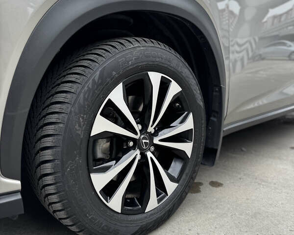 Лексус НХ 2018 у Києві на Automoto.ua Сірий Лексус НХ, об'ємом двигуна 2 л та пробігом 82 тис. км за 36000 $, фото 16 на Automoto.ua