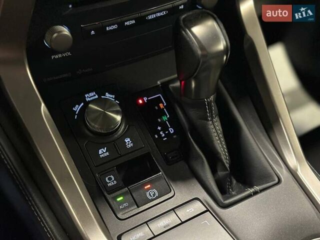 Серый Лексус НХ, объемом двигателя 2.49 л и пробегом 100 тыс. км за 29900 $, фото 20 на Automoto.ua