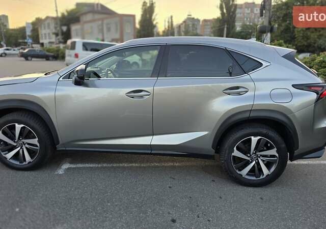 Серый Лексус НХ, объемом двигателя 2 л и пробегом 51 тыс. км за 28500 $, фото 11 на Automoto.ua