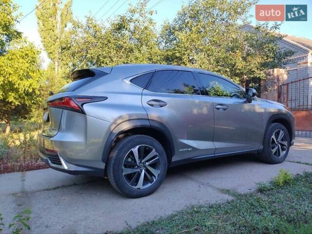 Серый Лексус НХ, объемом двигателя 2.49 л и пробегом 106 тыс. км за 29800 $, фото 3 на Automoto.ua