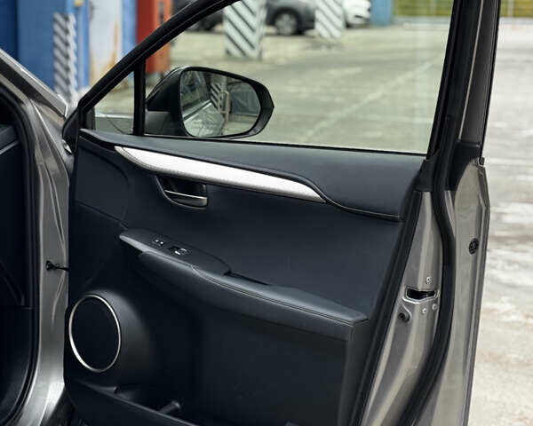 Лексус НХ 2018 у Києві на Automoto.ua Сірий Лексус НХ, об'ємом двигуна 2 л та пробігом 82 тис. км за 36000 $, фото 29 на Automoto.ua