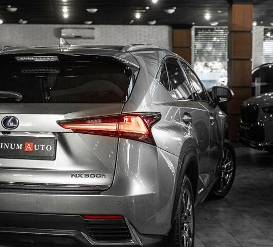 Сірий Лексус НХ, об'ємом двигуна 2.49 л та пробігом 69 тис. км за 37500 $, фото 36 на Automoto.ua