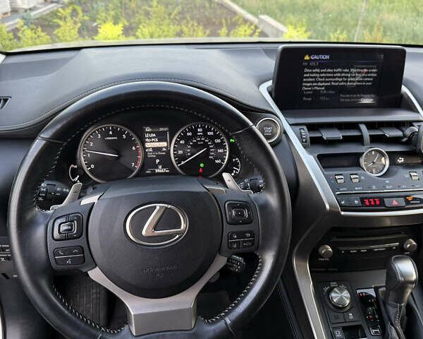 Серый Лексус НХ, объемом двигателя 2 л и пробегом 59 тыс. км за 30000 $, фото 13 на Automoto.ua