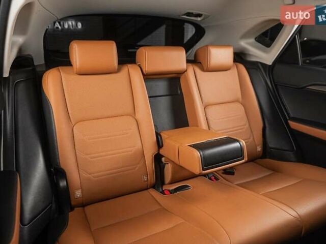 Сірий Лексус НХ, об'ємом двигуна 2.49 л та пробігом 69 тис. км за 37500 $, фото 34 на Automoto.ua