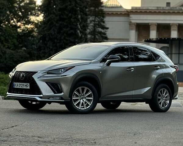 Серый Лексус НХ, объемом двигателя 2 л и пробегом 47 тыс. км за 30000 $, фото 7 на Automoto.ua