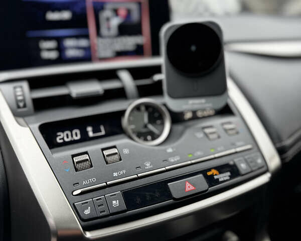 Лексус НХ 2018 у Києві на Automoto.ua Сірий Лексус НХ, об'ємом двигуна 2 л та пробігом 82 тис. км за 36000 $, фото 22 на Automoto.ua