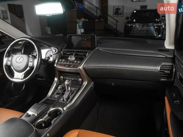 Сірий Лексус НХ, об'ємом двигуна 2.49 л та пробігом 69 тис. км за 37500 $, фото 18 на Automoto.ua