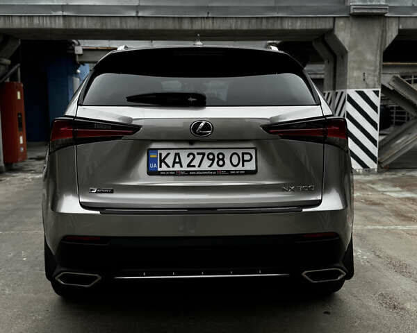 Лексус НХ 2018 у Києві на Automoto.ua Сірий Лексус НХ, об'ємом двигуна 2 л та пробігом 82 тис. км за 36000 $, фото 11 на Automoto.ua