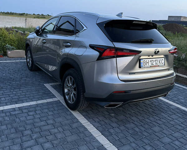 Серый Лексус НХ, объемом двигателя 2 л и пробегом 59 тыс. км за 30000 $, фото 7 на Automoto.ua