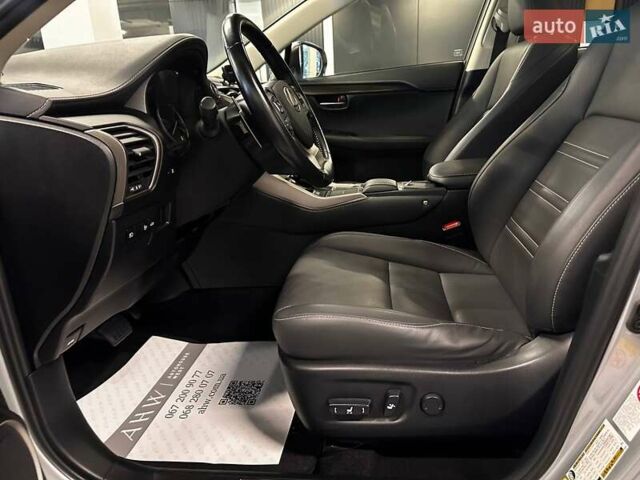 Сірий Лексус НХ, об'ємом двигуна 2.49 л та пробігом 100 тис. км за 32900 $, фото 11 на Automoto.ua
