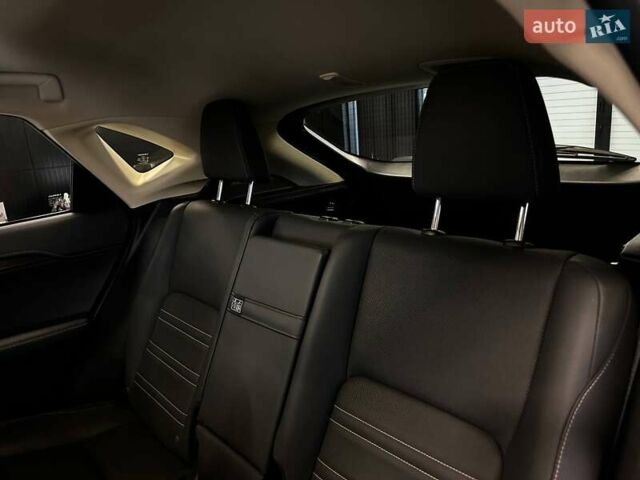 Сірий Лексус НХ, об'ємом двигуна 2.49 л та пробігом 100 тис. км за 32900 $, фото 28 на Automoto.ua