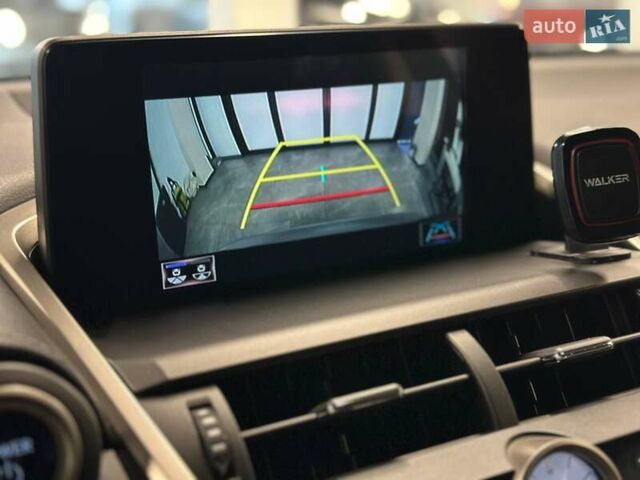 Сірий Лексус НХ, об'ємом двигуна 2.49 л та пробігом 100 тис. км за 32900 $, фото 22 на Automoto.ua