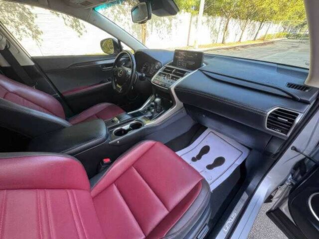 Сірий Лексус НХ, об'ємом двигуна 2 л та пробігом 65 тис. км за 12350 $, фото 8 на Automoto.ua