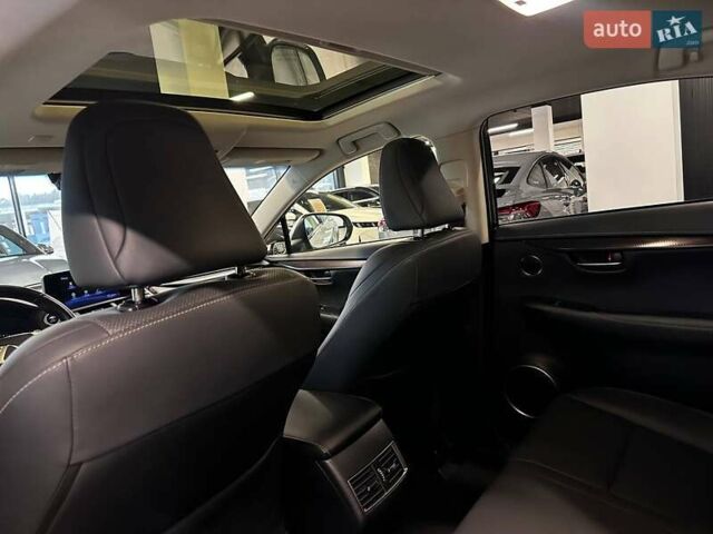 Сірий Лексус НХ, об'ємом двигуна 2.49 л та пробігом 100 тис. км за 32900 $, фото 30 на Automoto.ua