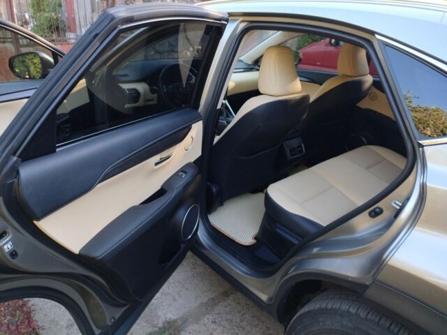 Серый Лексус НХ, объемом двигателя 2.5 л и пробегом 100 тыс. км за 32000 $, фото 6 на Automoto.ua