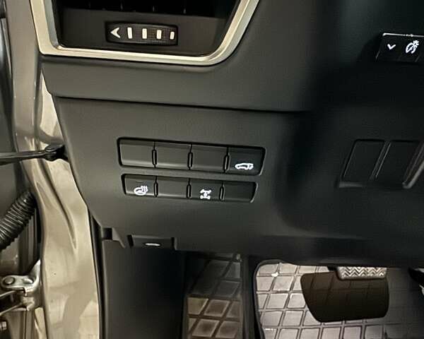 Сірий Лексус НХ, об'ємом двигуна 1.99 л та пробігом 35 тис. км за 35555 $, фото 43 на Automoto.ua