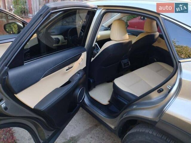 Серый Лексус НХ, объемом двигателя 2.49 л и пробегом 106 тыс. км за 29800 $, фото 7 на Automoto.ua