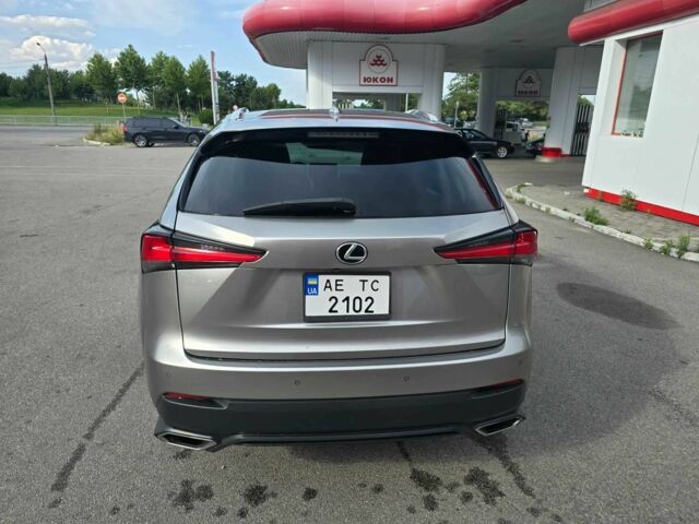 Сірий Лексус НХ, об'ємом двигуна 2 л та пробігом 48 тис. км за 28500 $, фото 4 на Automoto.ua