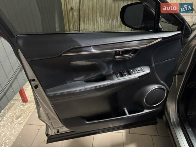 Сірий Лексус НХ, об'ємом двигуна 1.99 л та пробігом 35 тис. км за 35555 $, фото 26 на Automoto.ua