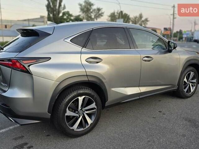 Серый Лексус НХ, объемом двигателя 2 л и пробегом 51 тыс. км за 28500 $, фото 7 на Automoto.ua