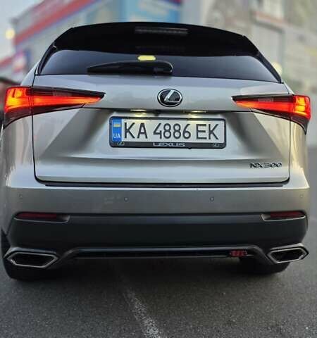 Серый Лексус НХ, объемом двигателя 2 л и пробегом 51 тыс. км за 28500 $, фото 9 на Automoto.ua