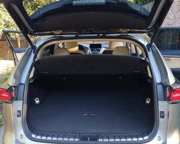 Серый Лексус НХ, объемом двигателя 2.49 л и пробегом 106 тыс. км за 29800 $, фото 5 на Automoto.ua